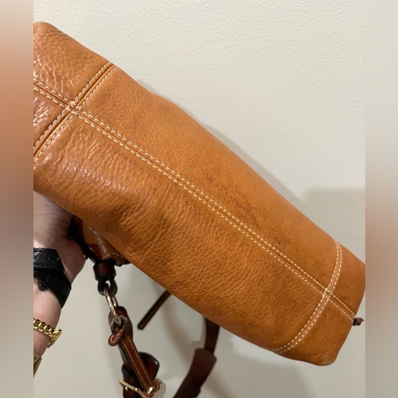 Y2K Dooney & Bourke East West Brown Medium Leather Shoulder Bag - Picture 11 of 15